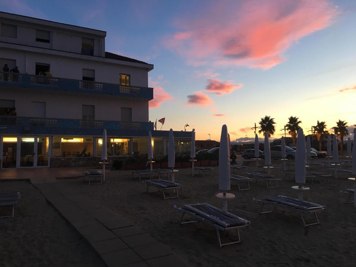 Hotel Strand Marina Di Montenero Buitenkant foto